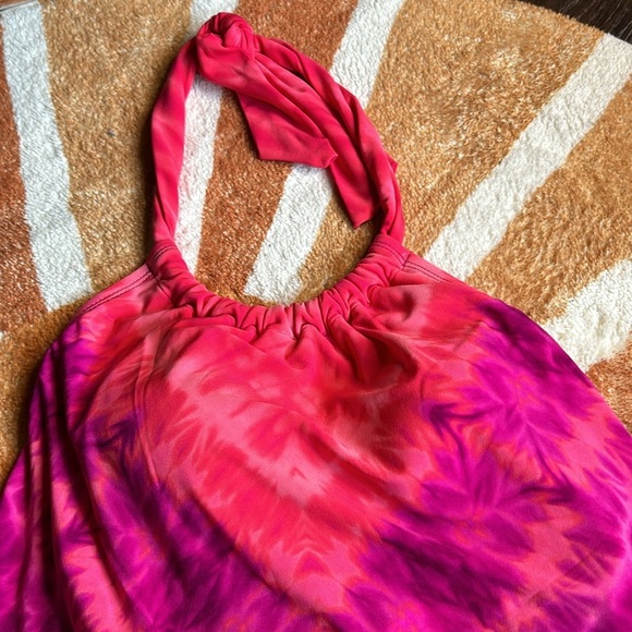 Aqua green small tie dyed tankini top and 9/10 swim shoes - Picture 4 of 12